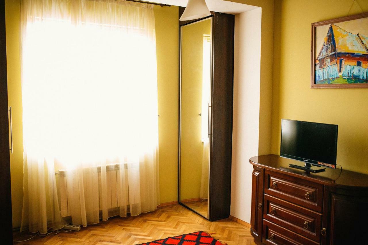Historical center Apartment Ujhorod Exterior foto