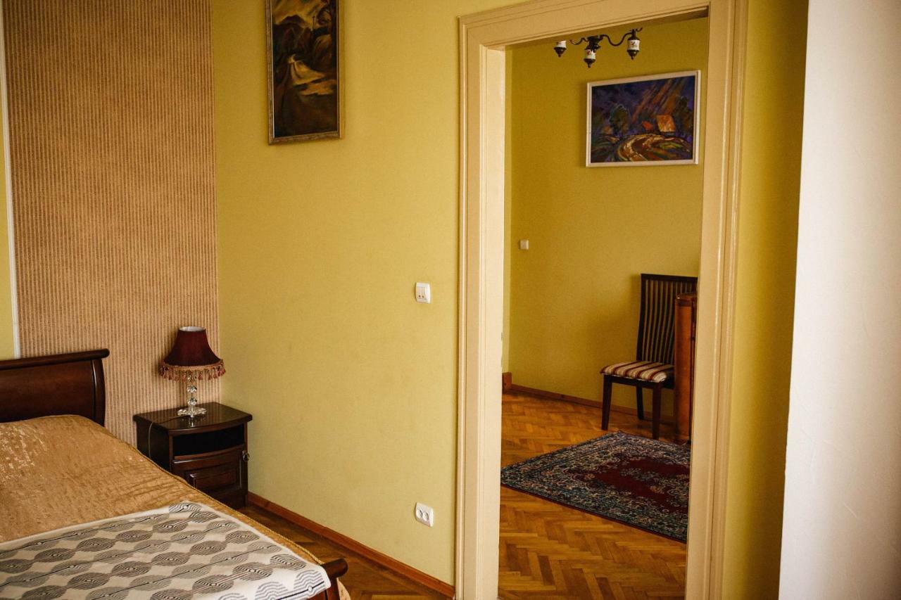 Historical center Apartment Ujhorod Exterior foto